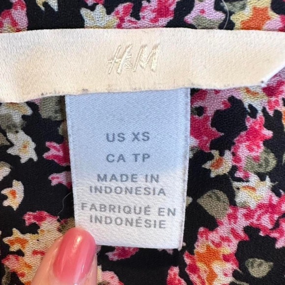 H&M Black Yellow Pink Floral Oversized Button Down Shirt Sz XS - Picture 3 of 7